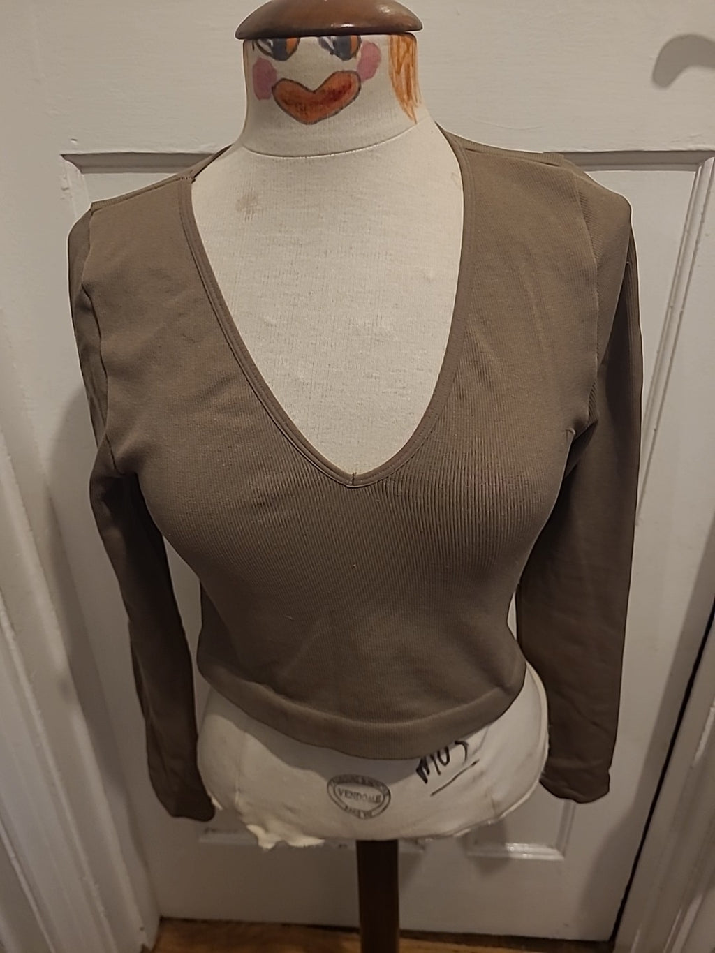 Ladies Primark Size Large Brown Long Sleeved V Neck Tshirt