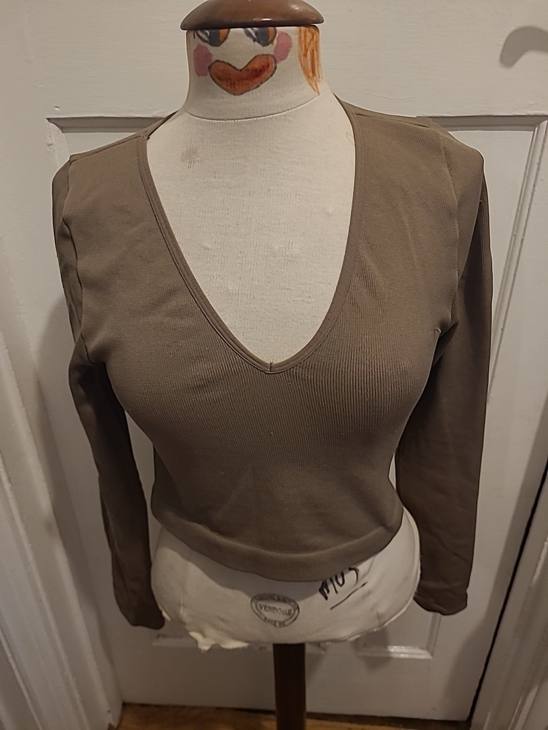 Ladies Primark Size Large Brown Long Sleeved V Neck Tshirt
