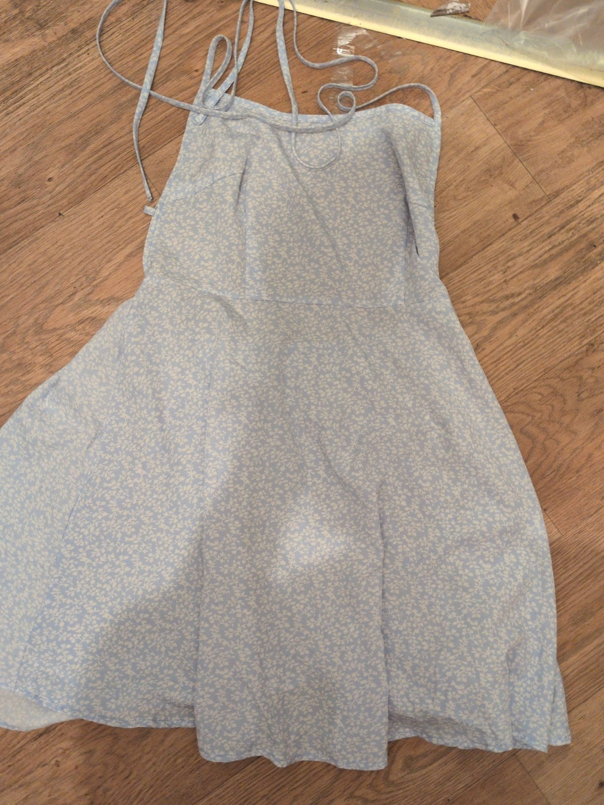 Shein Medium Pale Blue And White Halterneck Low Back Knee Length Sleeveless...