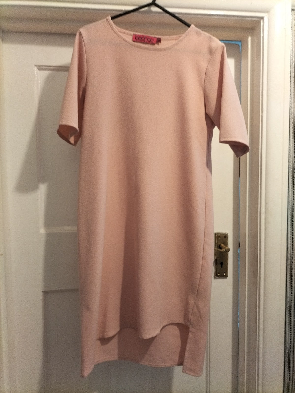 Ladies Boohoo Size 8 Pink Short Sleeved Dress