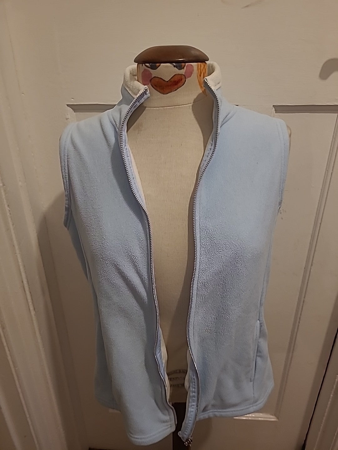 Ladies Papaya Size 12 Pale Blue Sleeveless Warm Jacket