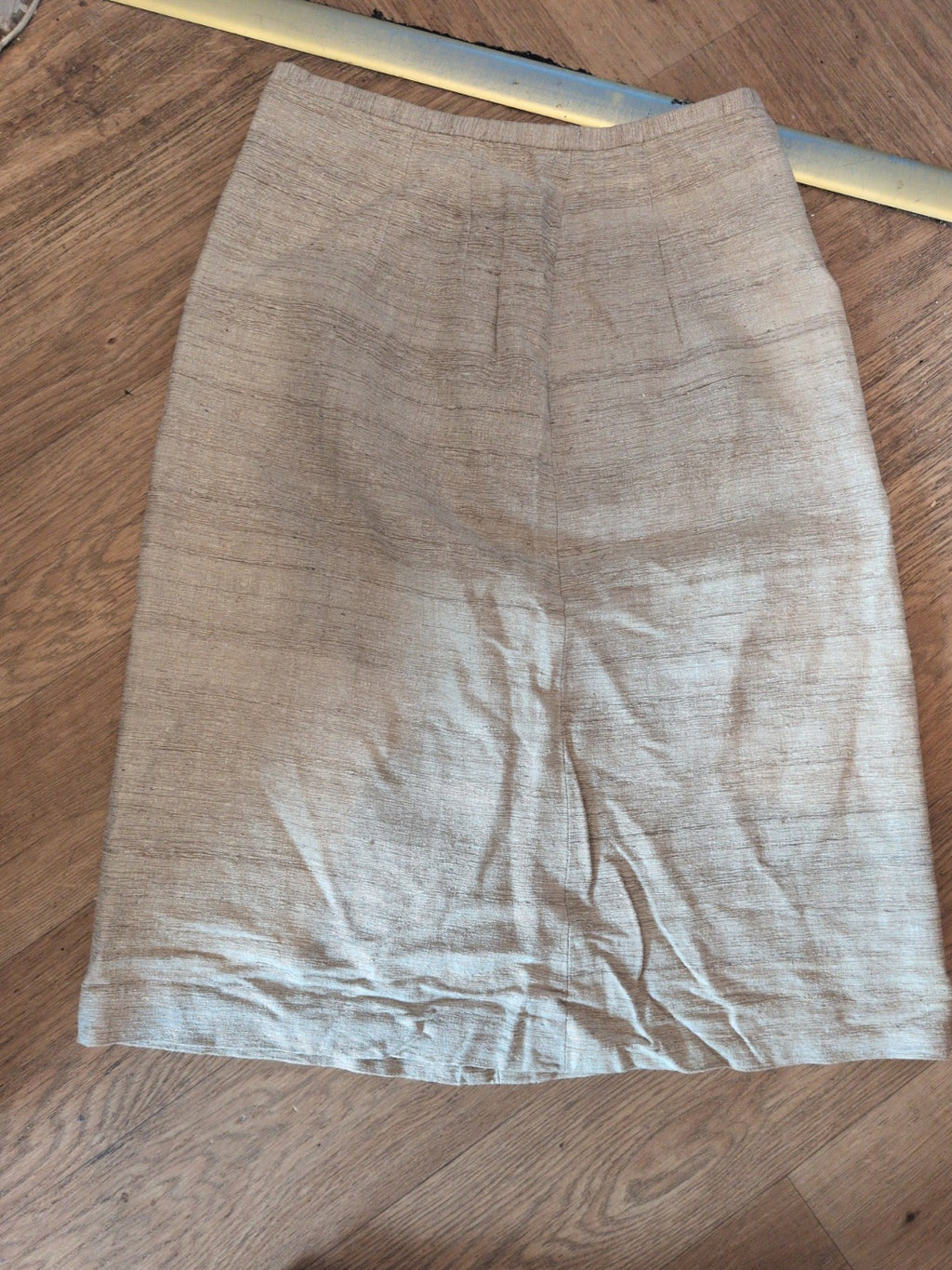 Ladies Size M/L Beige Lined Midi Straight Skirt