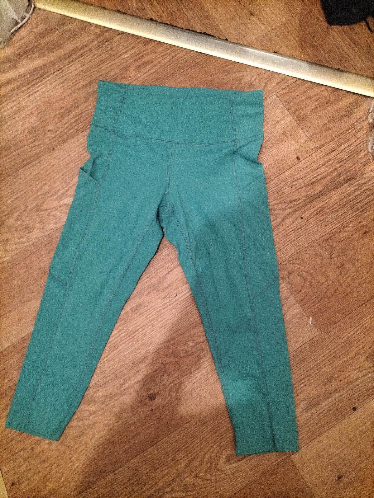 Ladies Crz Yoga Size 4-6 Turquoise Leggings