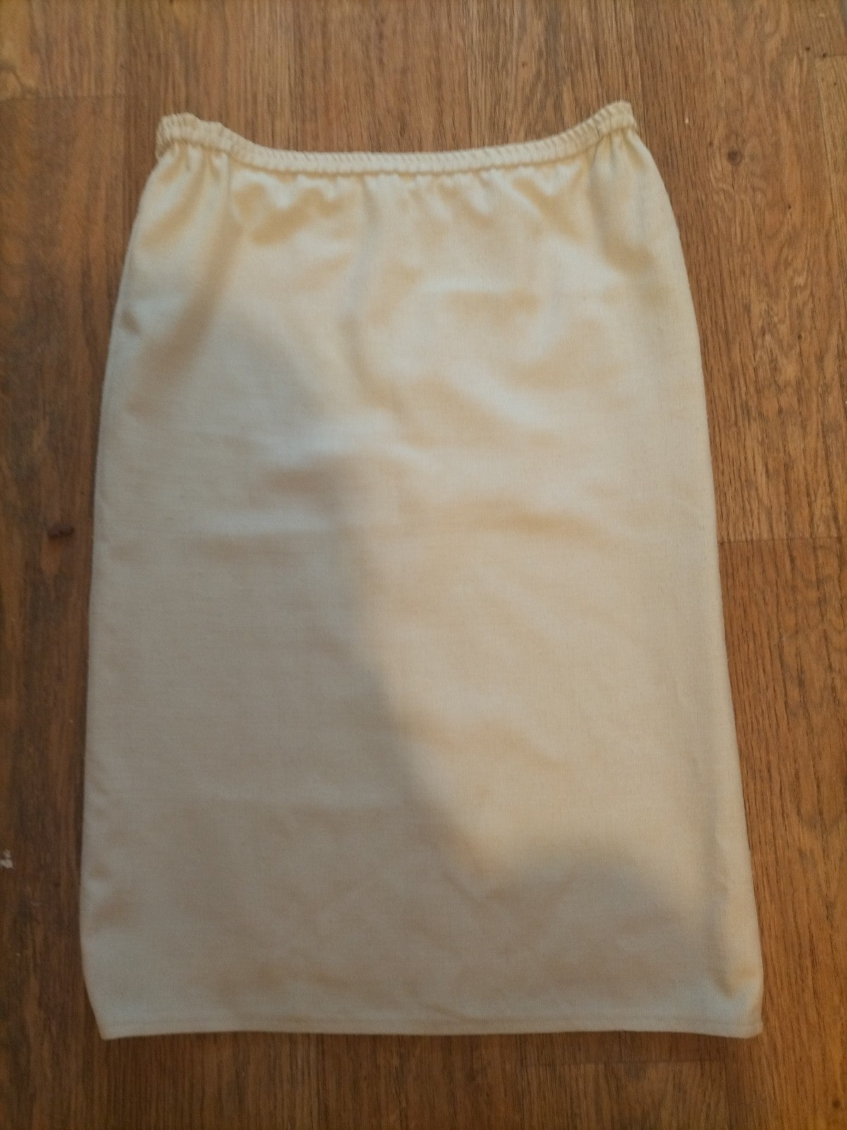Ladies Size Euro 34 Cream Elasticated Pencil Skirt Lined
