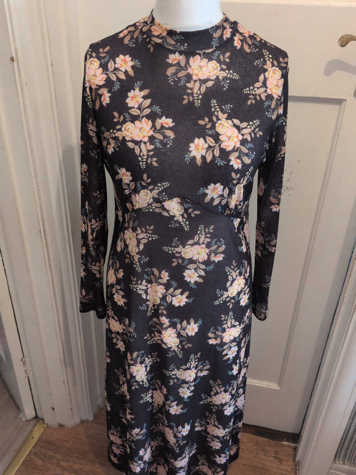 Ladies Size Medium Black Floral Slight See Through Long Sleeve Dress