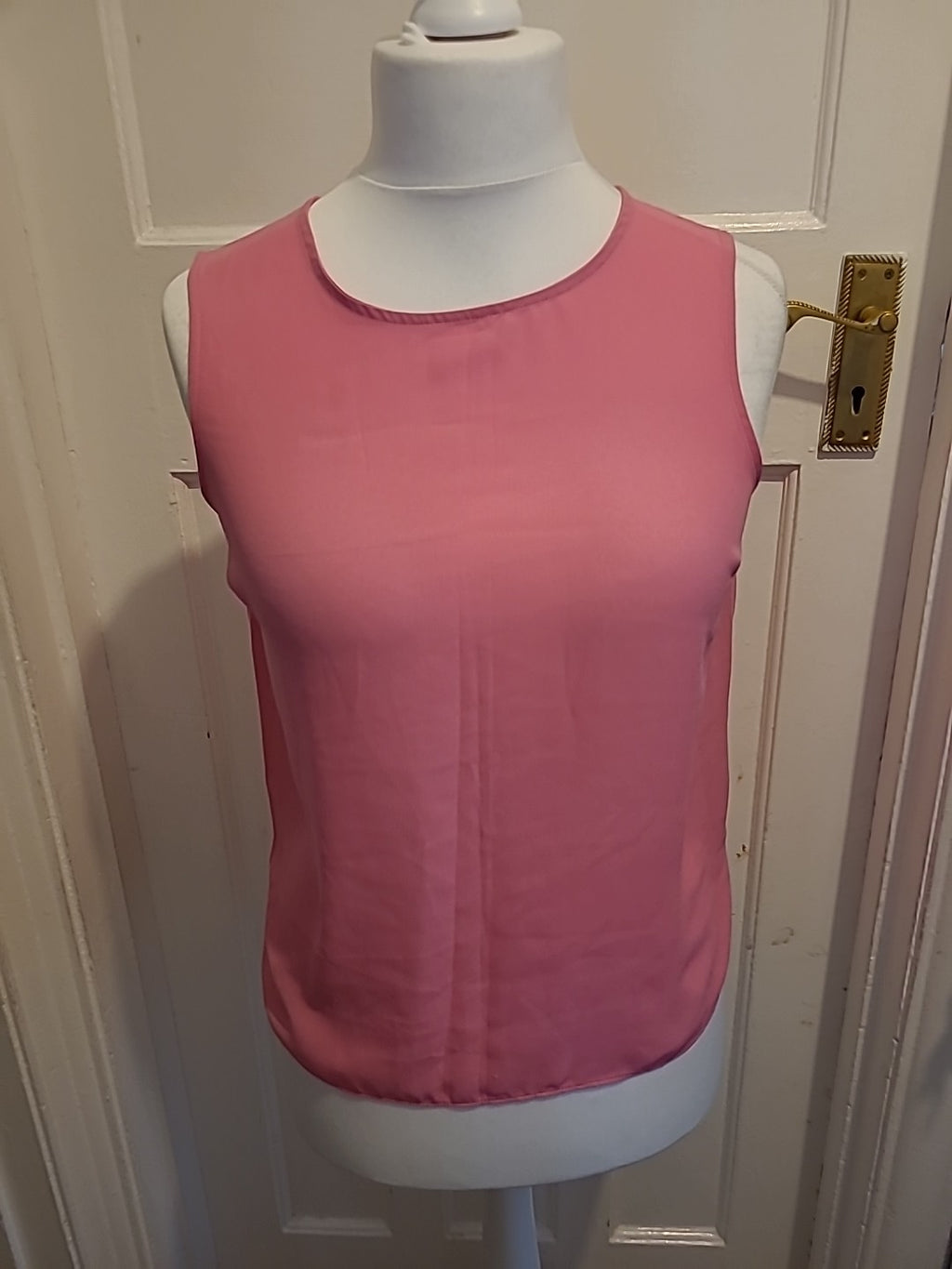 Ladies New Look Size 10 Pink Sleeveless Round Neck Tshirt