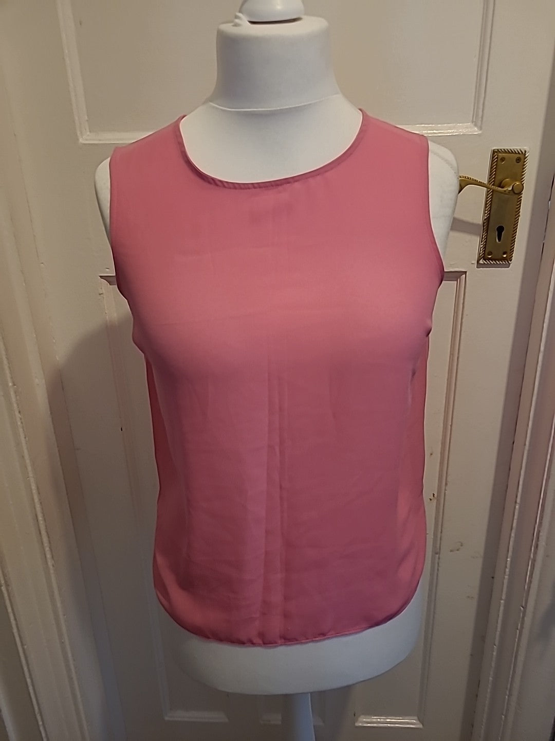 Ladies New Look Size 10 Pink Sleeveless Round Neck Tshirt
