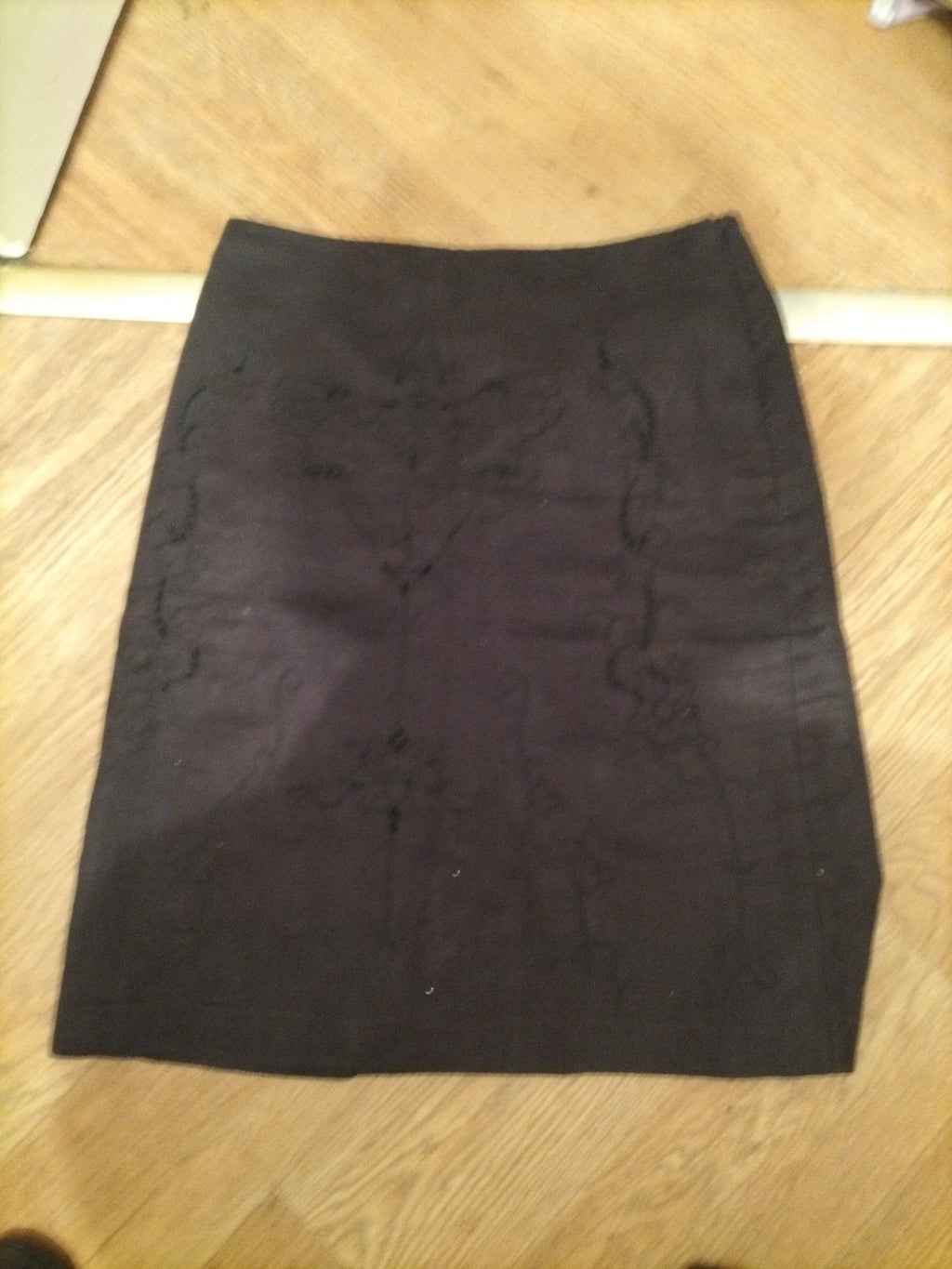 Malcolm & Co 10 Black Floral Straight Skirt