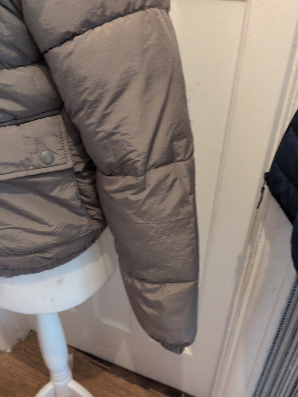 Divided XS Grey Long Sleeve Puffer Jacket