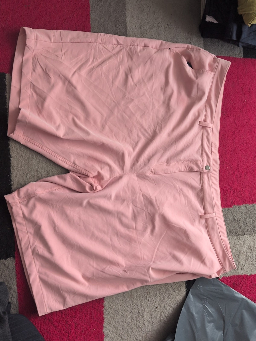 Ladies Size 32 Light Pink Popper Fasen Shorts