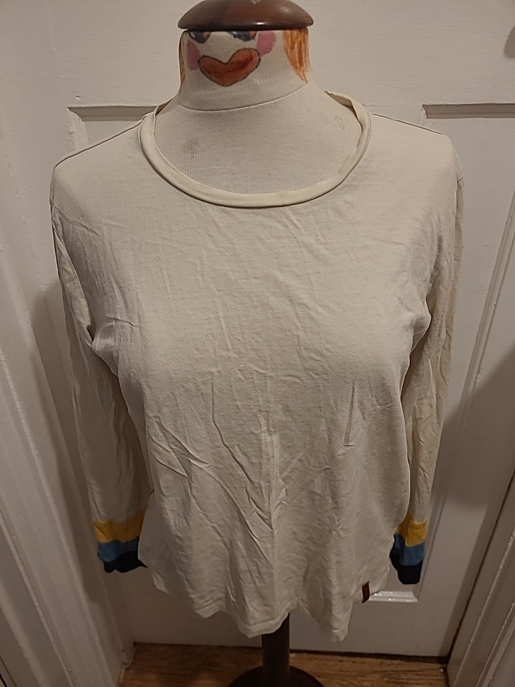 Mens Passenger Size Small Beige Long Sleeved Tshirt