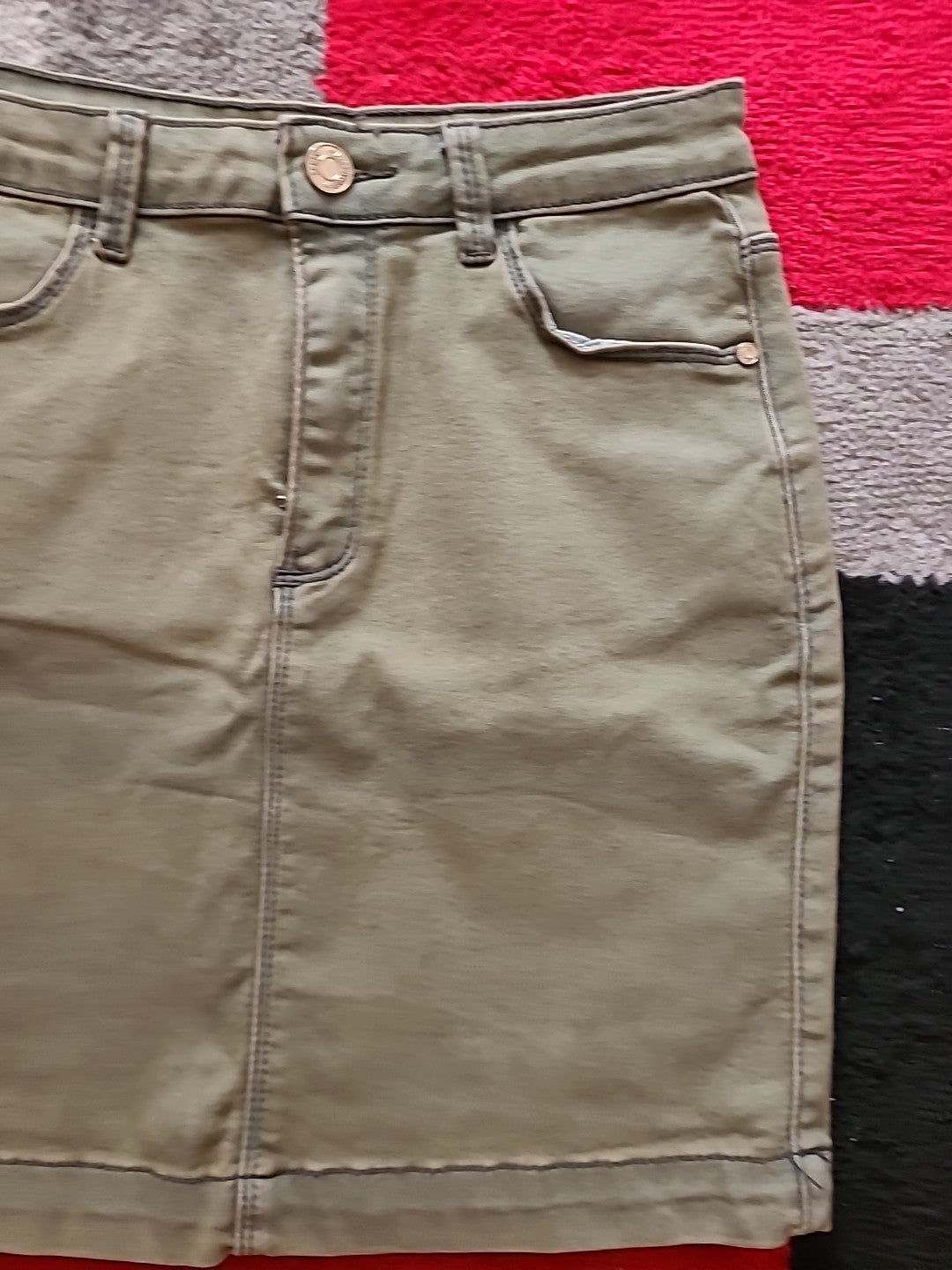 Ladies Missguided Size 10 Khaki Short Skirt