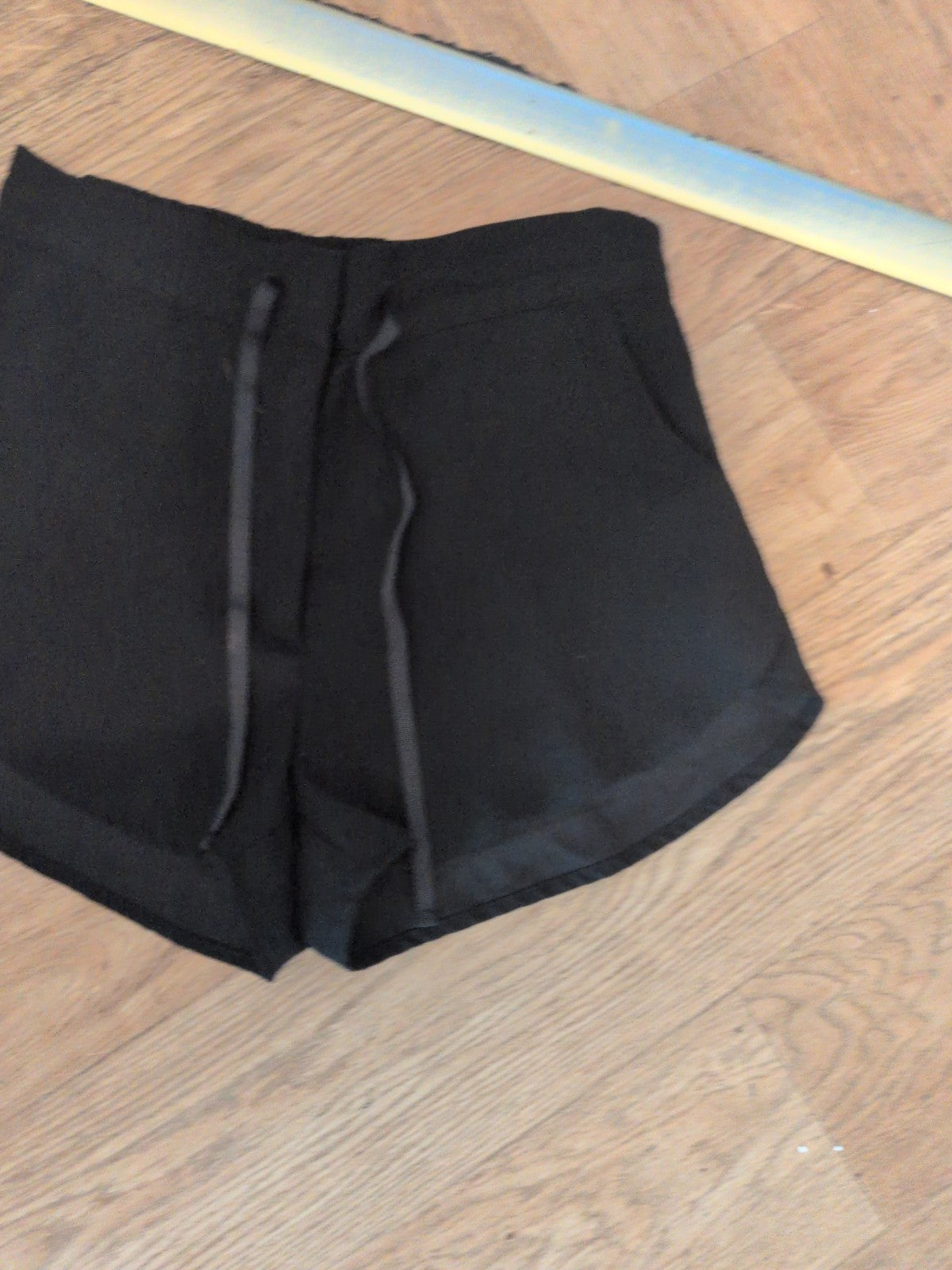 Ladies H&M Size 10 Black Elasticated Shorts