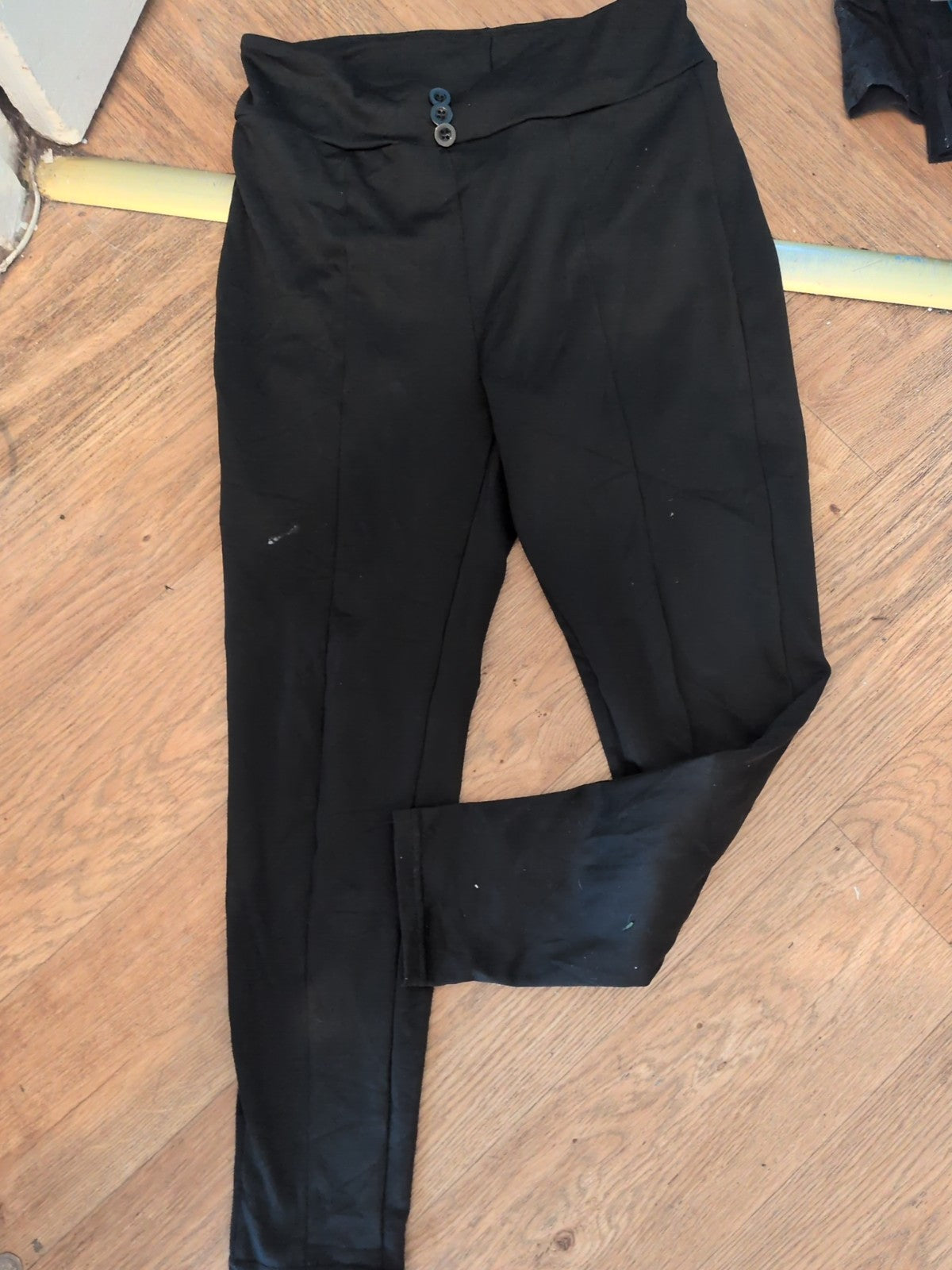 Medium Black Leggings(Needs Washing-marked Ankles)