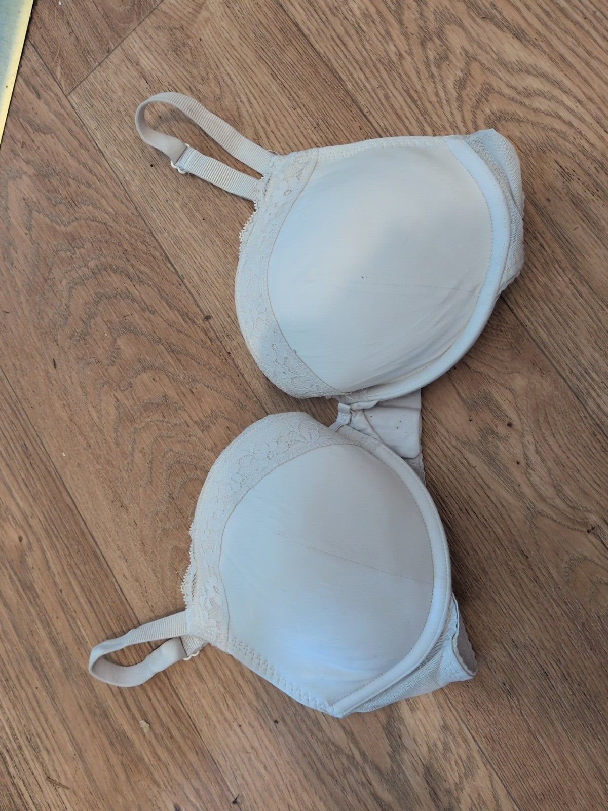 Marks And Spencer 34d White Padded And Wired Bra