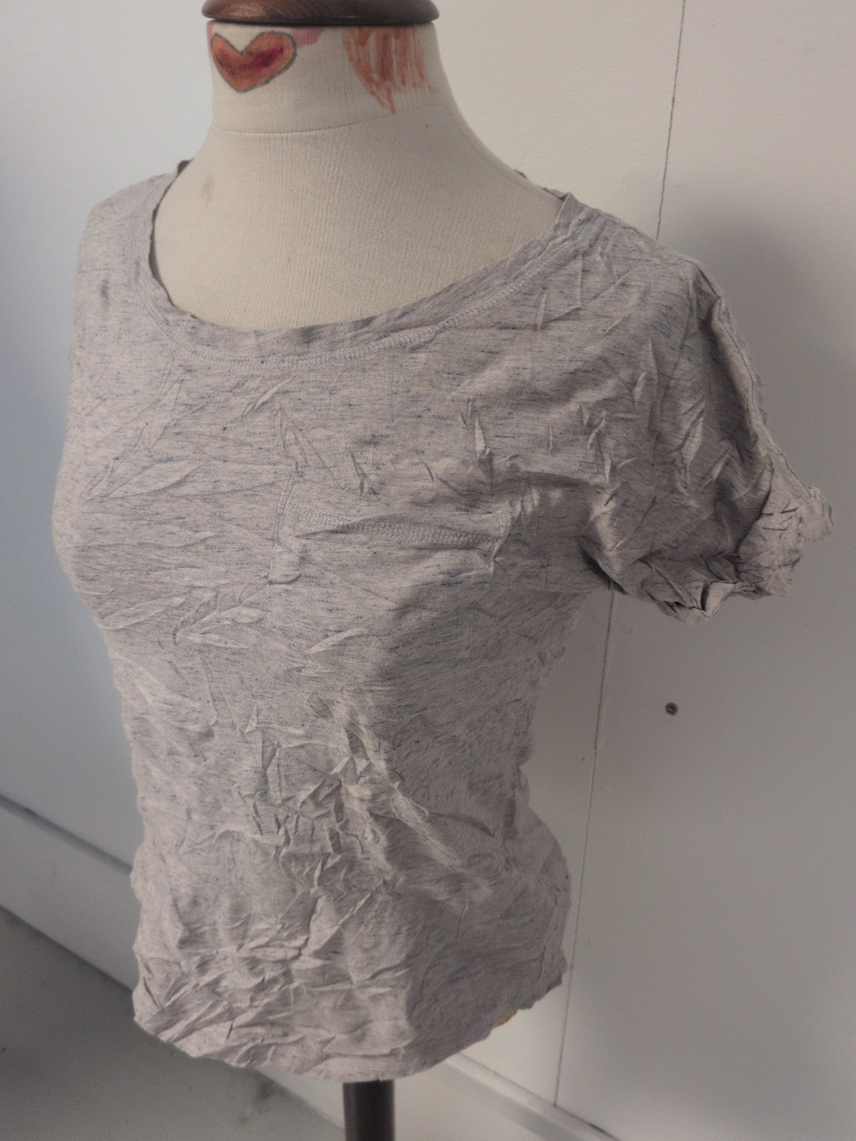 Ladies Uniqlo Size Small Grey With Blue Fleck Short Sleeve T-shirt