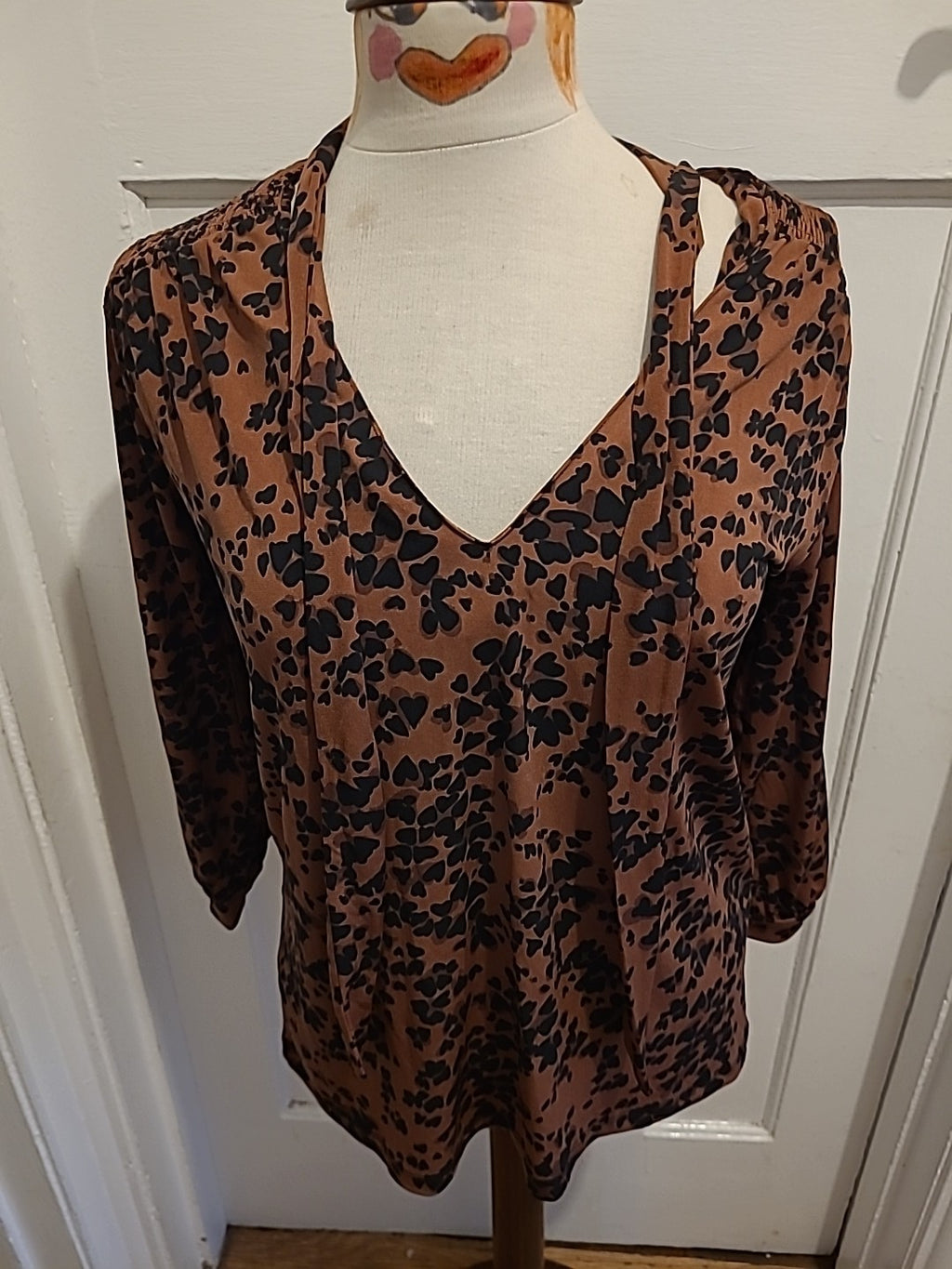 Ladies Oasis Size Small Brown/Black Long Sleeved Blouse