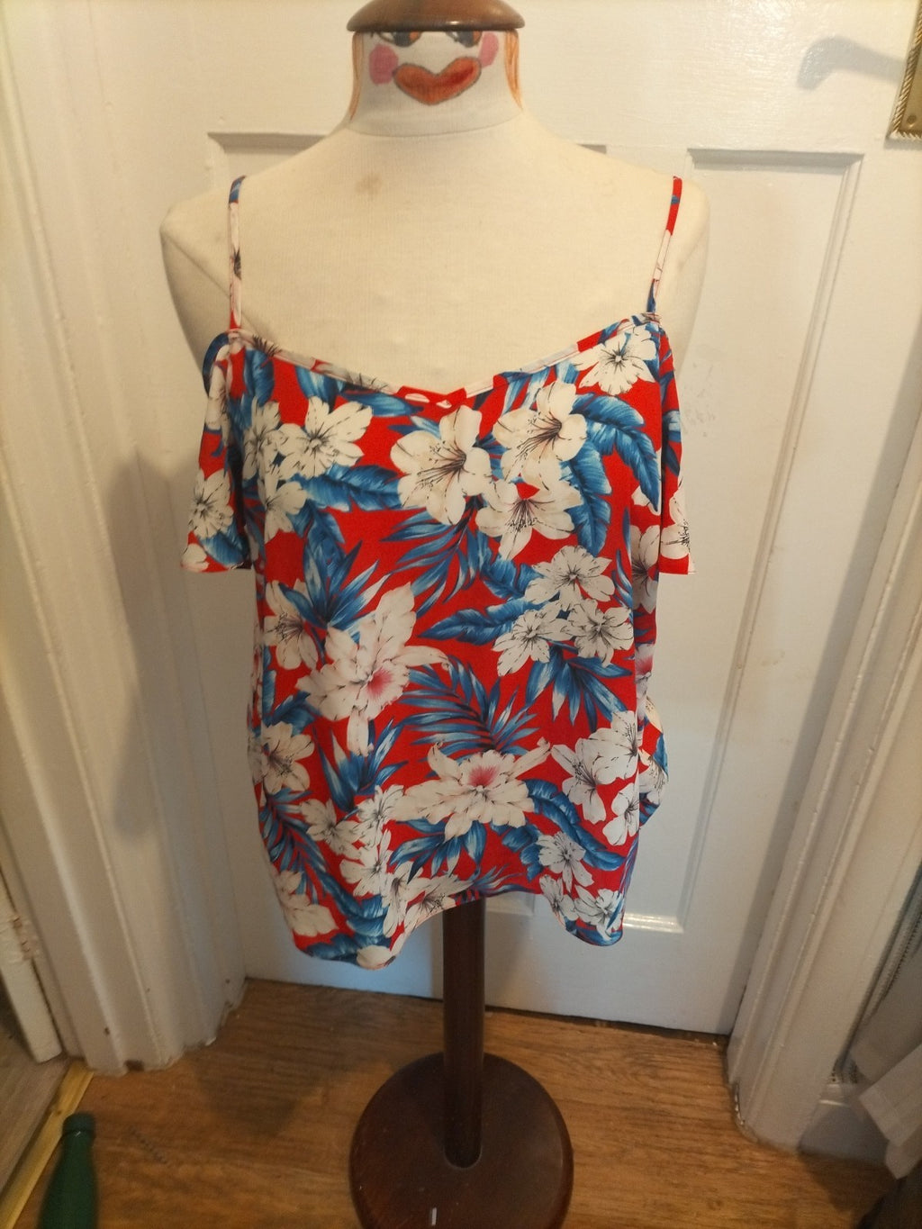 Ladies New Look Size 12 Blue With Red And White Floral Short Sleeved Top