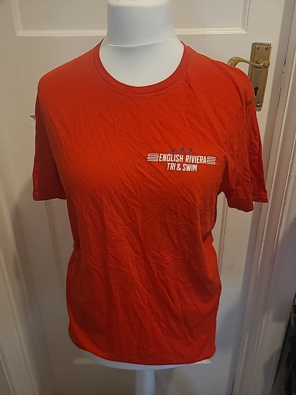 Ladies Gildan Size Large Red Printed "English Riveria Tri & Swim" Tshirt