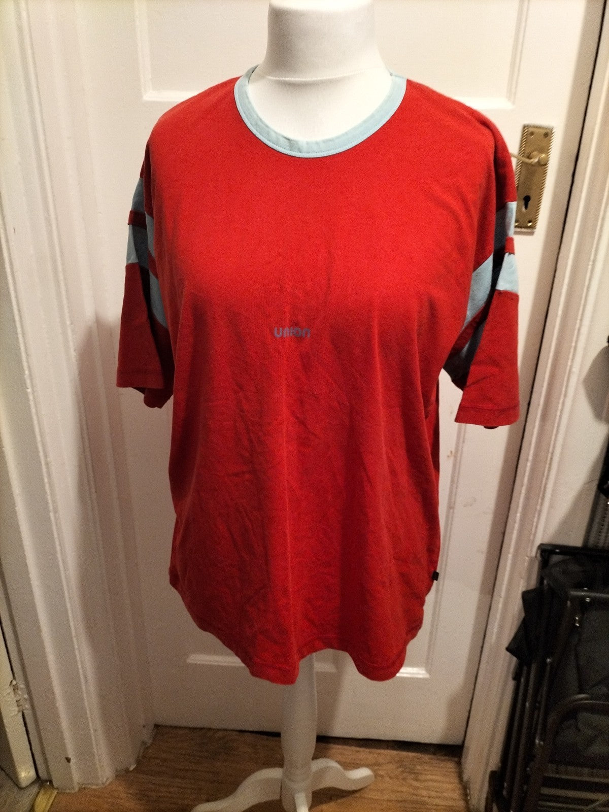 Mens Union Size Large Pure Cotton Red With Blue Trim Short Sleeved Tshirt