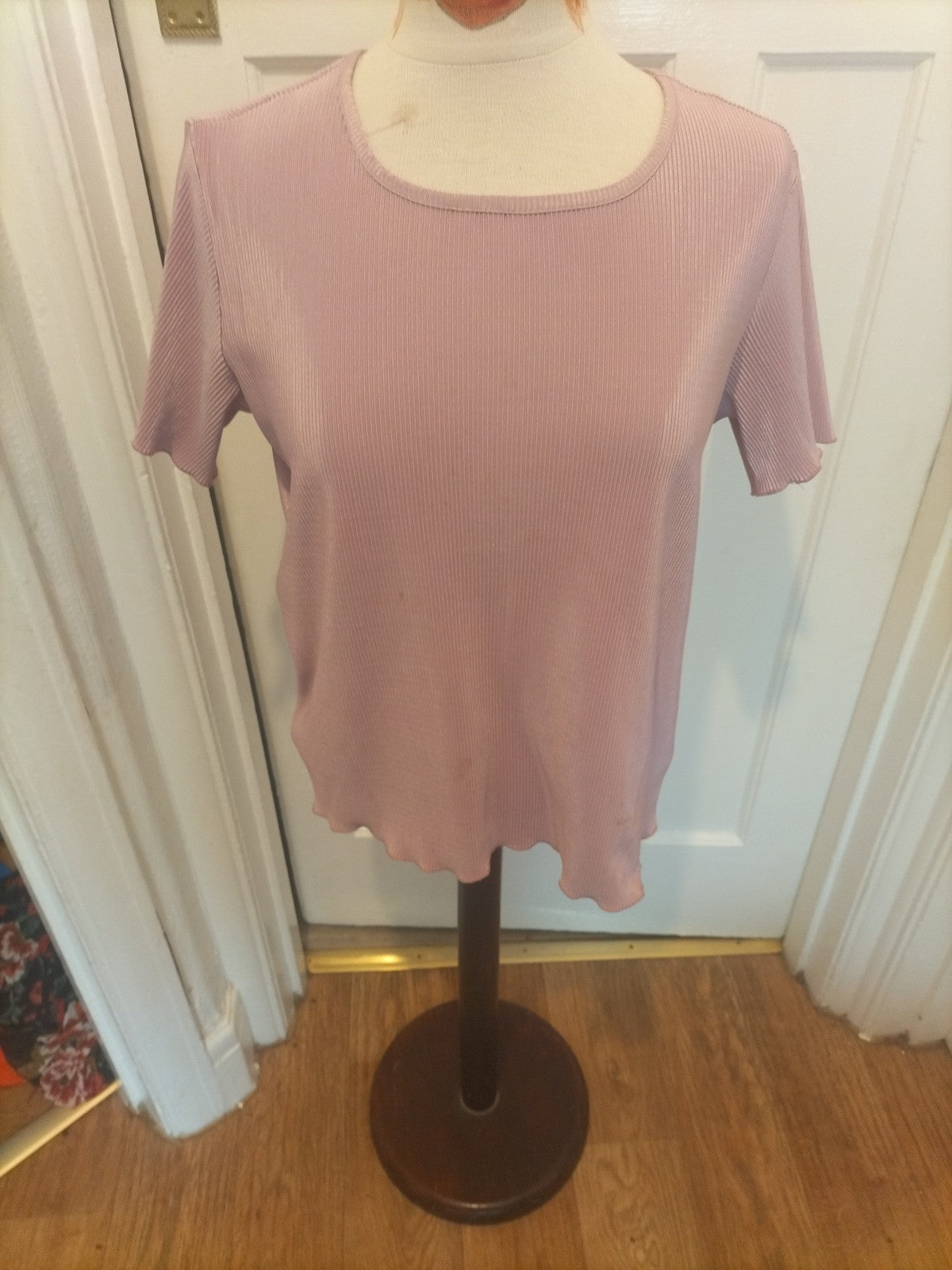 Ladies Bonmarche Size 14 Lilac Ribbed Short Sleeved Blouse