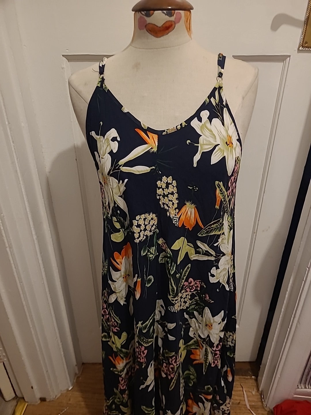 Ladies J.stars Size Medium Black With Floral Pattern Sleeveless Pencil Dress