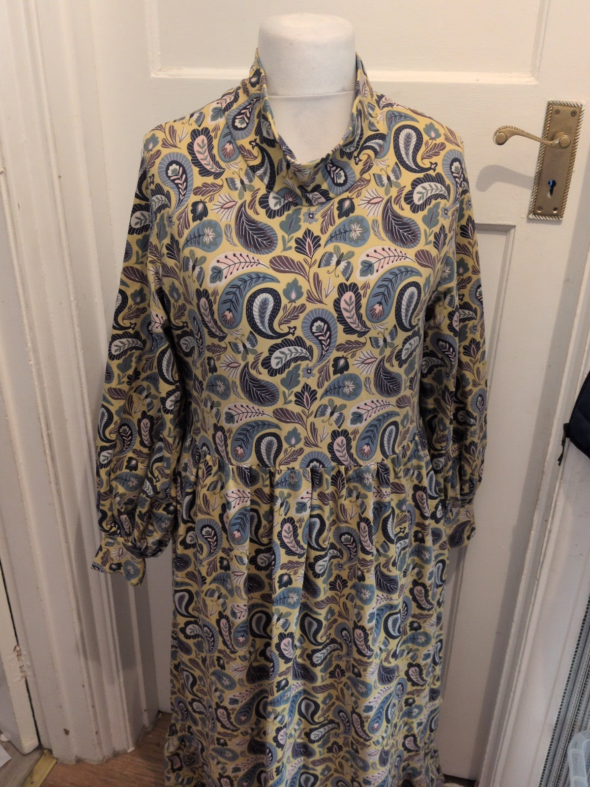 2xl(22-24) Yellow Leaf Patterned High Neck Long Sleeve Long Length Dress