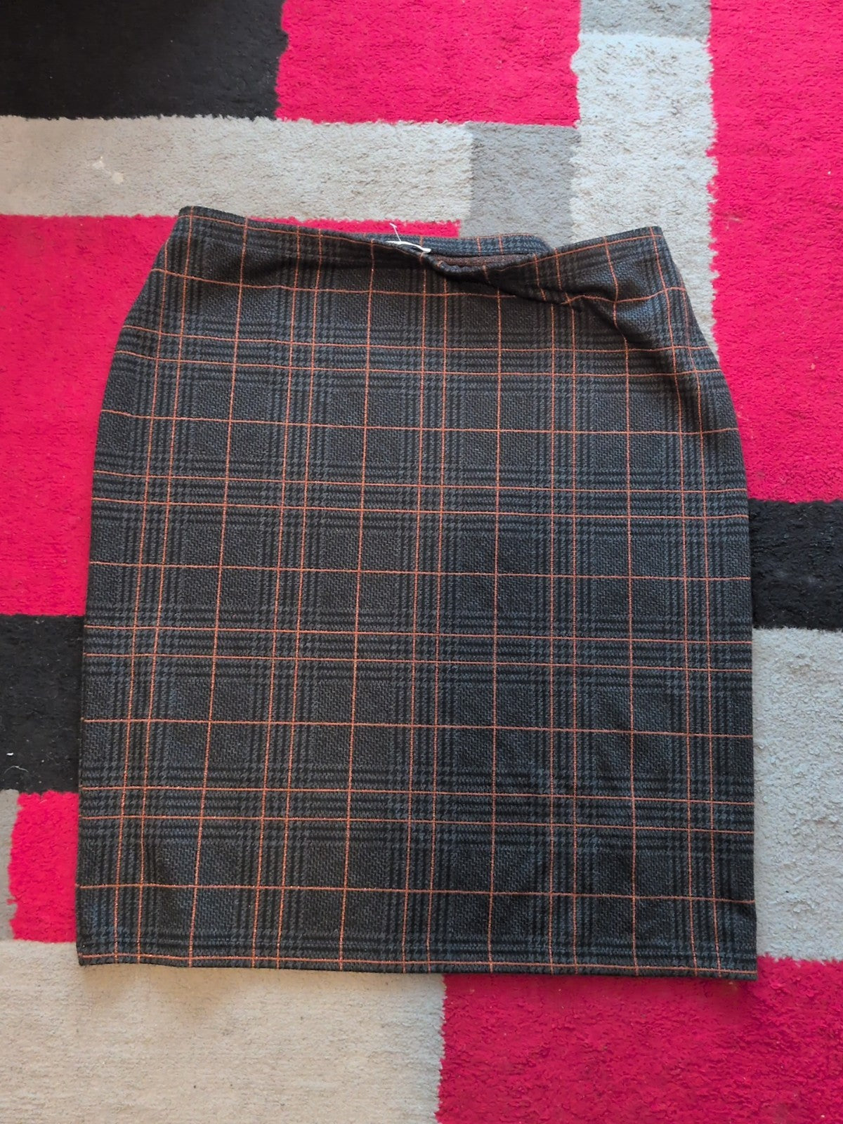 Ladies Tu Size 18 Orange And Charcoal Check Stretch Skirt