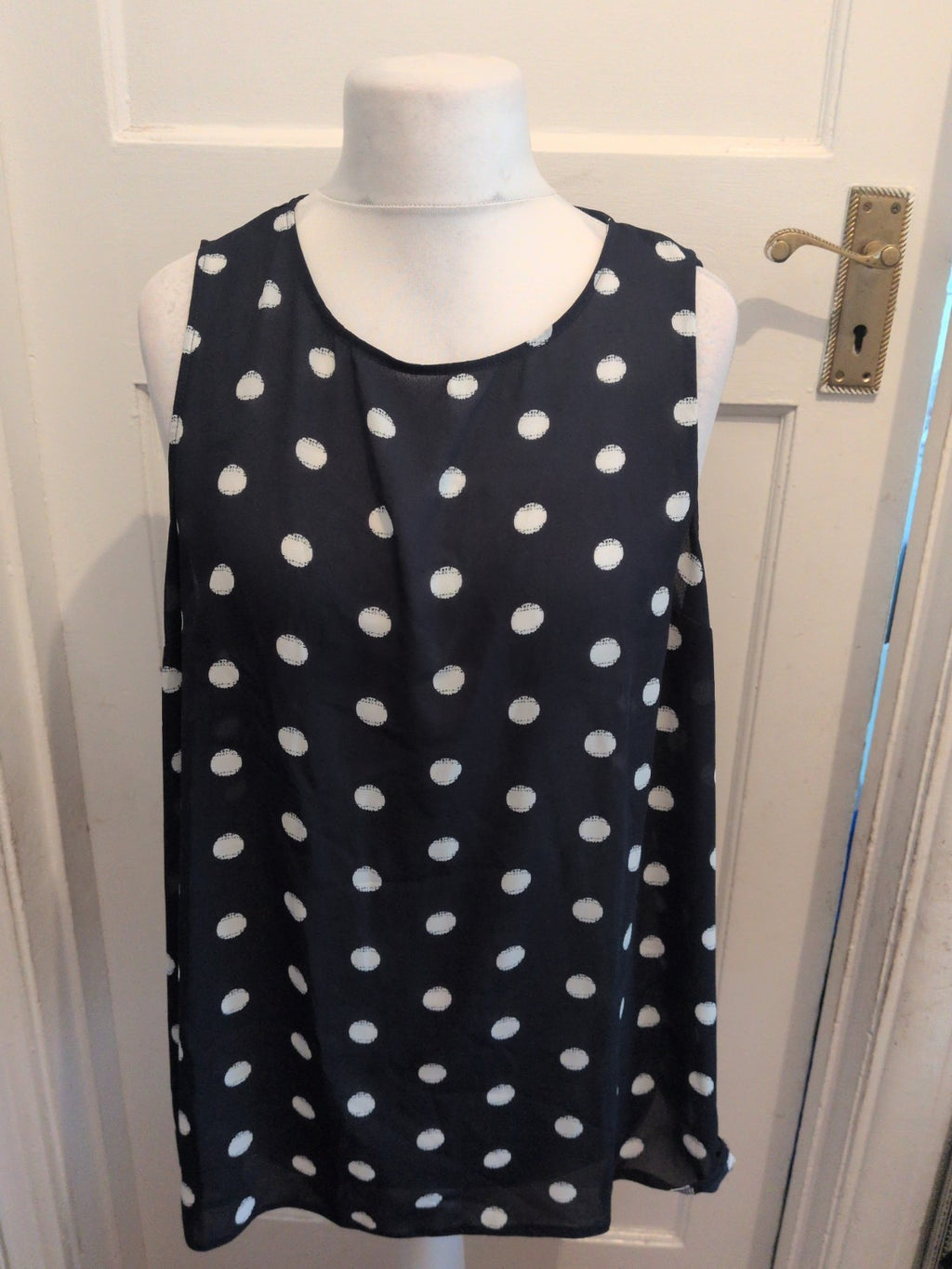 Ladies Primark Size 20 Navy With White Spots Sleeveless Blouse Vest