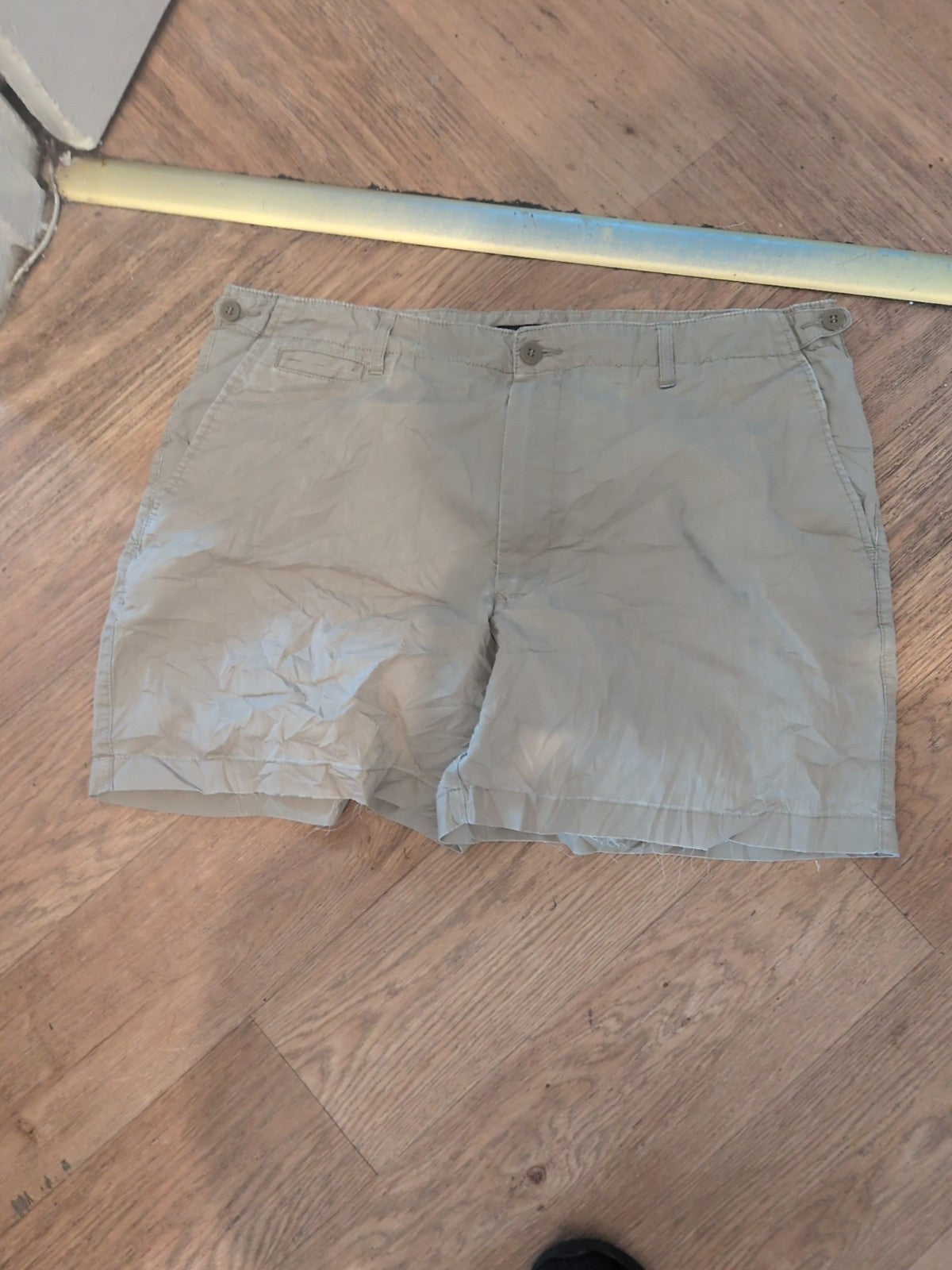 Blue Harbour 40" Light Sand Shorts