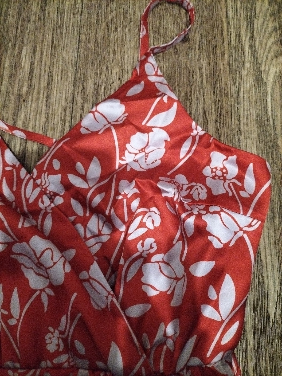 Ladies Size Xs Shein Red And White Roses Chris Cross Strappy Top