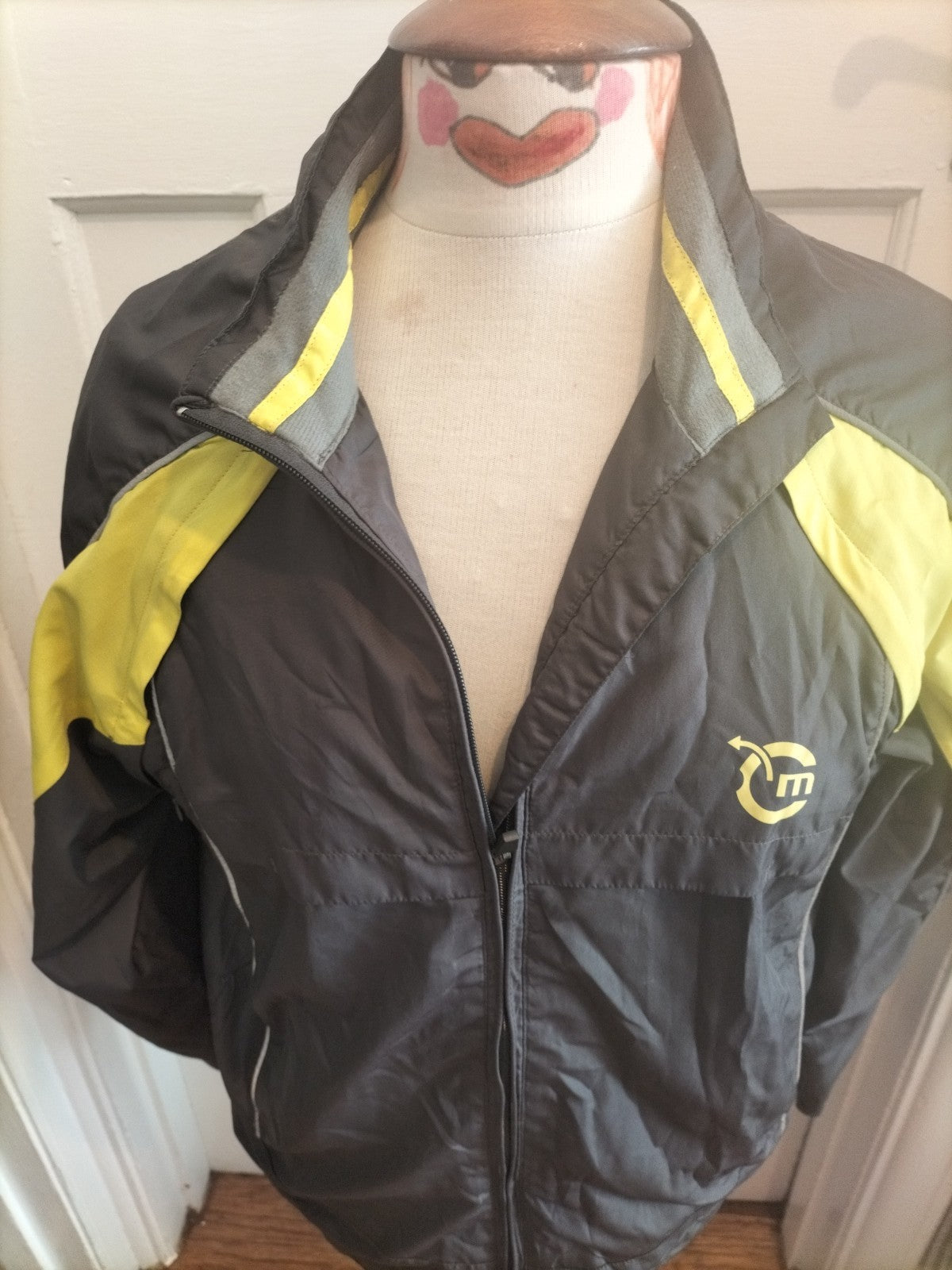 Mens Movement Size 38R Grey And Yellow Mesh Lined Zip Through Jacket