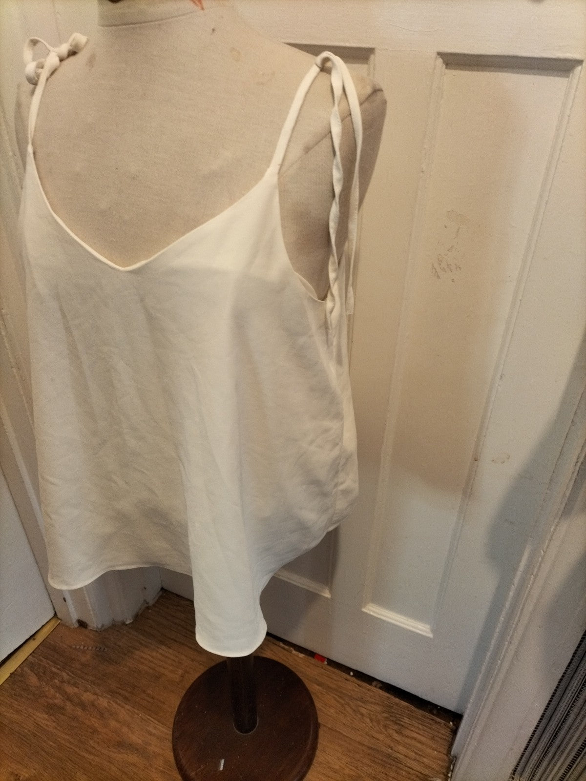 Ladies River Island Size 16 Ivory Sleeveless Blouse