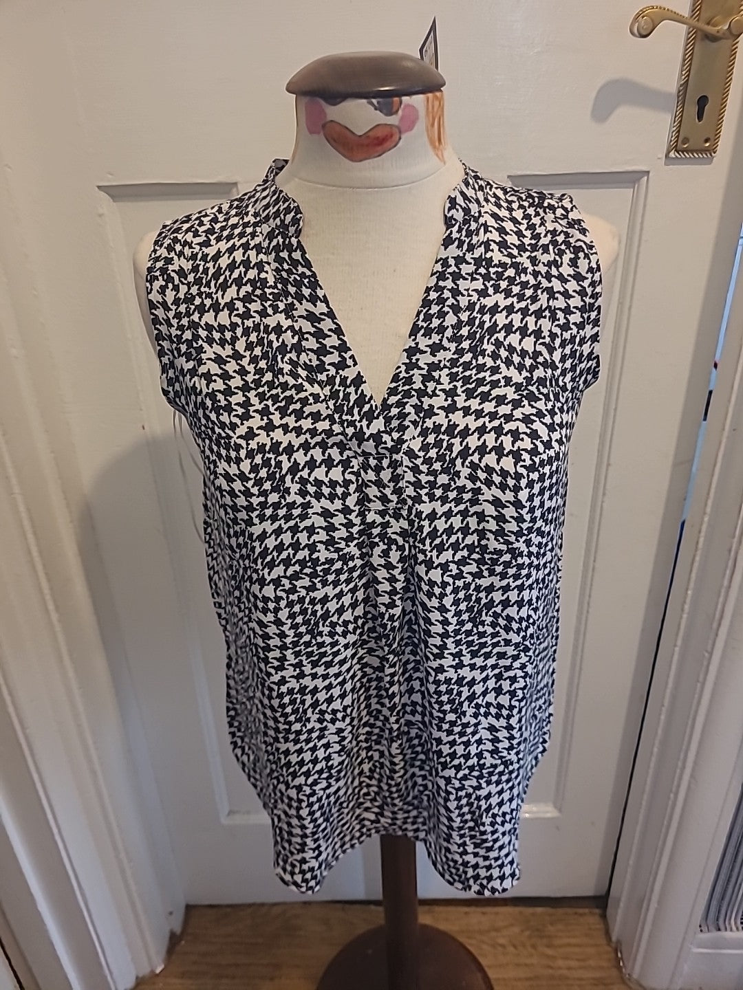 Brand New Ladies Marks And Spencer Size 6 Black White Patterned Sleeveless...