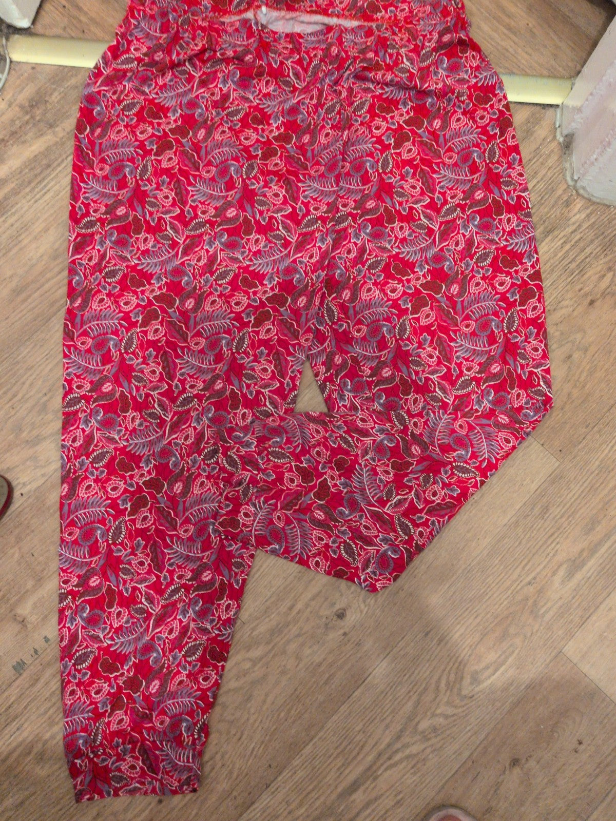 XL Red Floral Patterning Elasticated Pyjama Bottoms