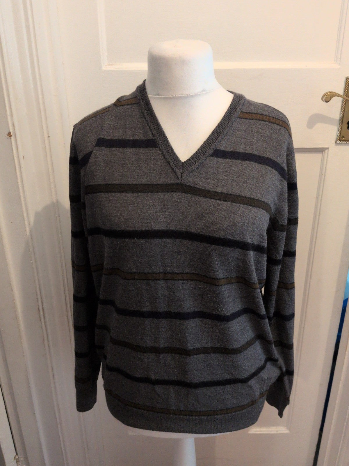 Mens Large Grey Stripe V Neck Jumper