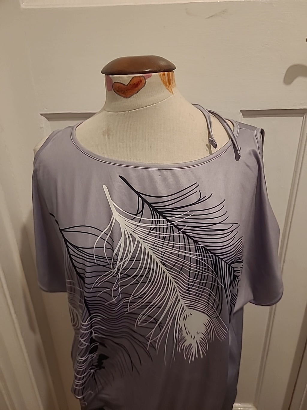 Ladies Shein Size XL Silver White Black Open Shoulder Blouse