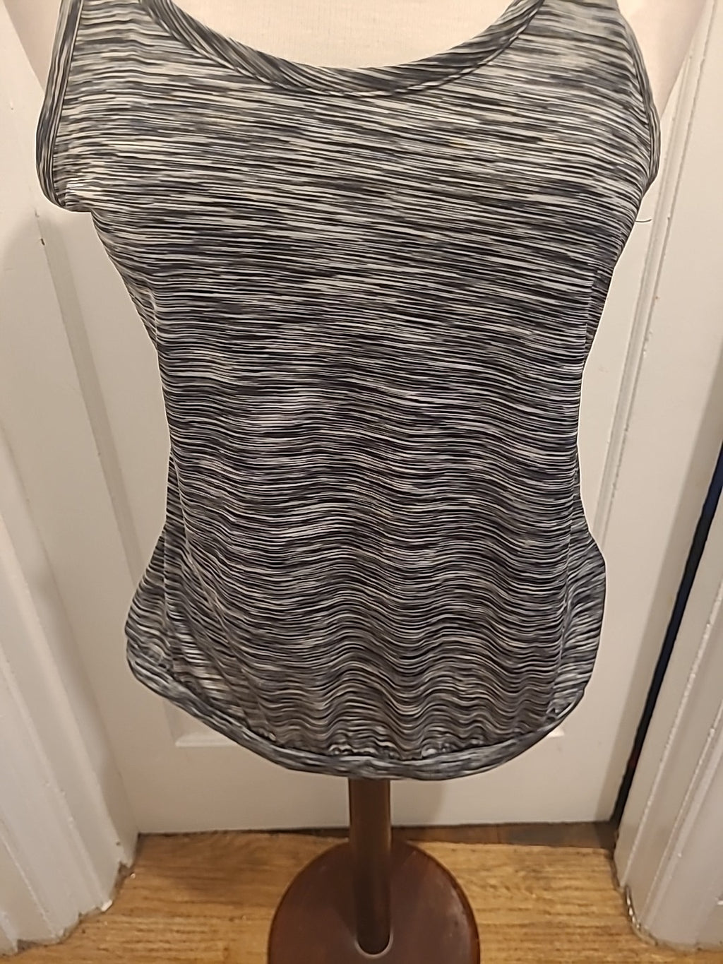 Ladies H&M Sport Size Medium Grey Fleck Racer Style Vest Top