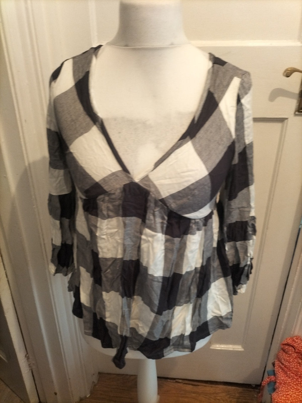 Primark 10 Grey Black And White V Neck Long Sleeve Blouse