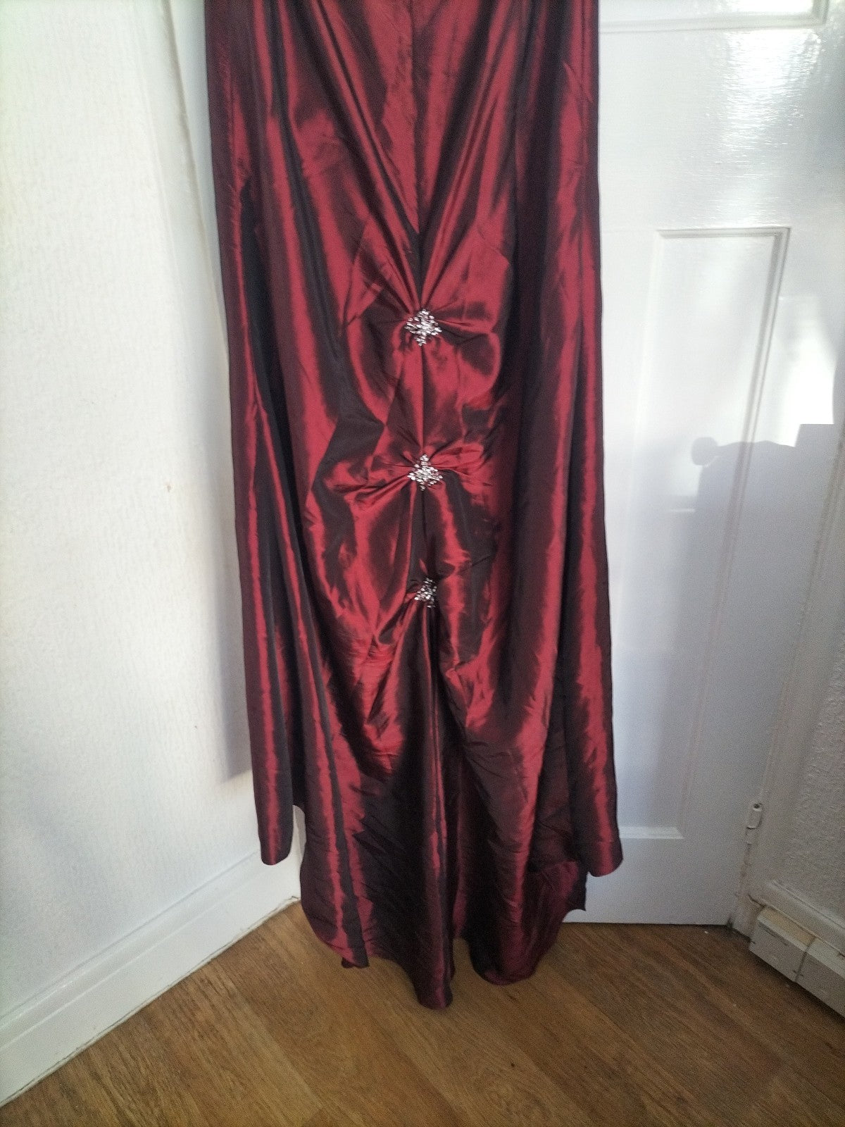 Ladies Size 14 Deep Purple Sleeveless Strapless Ball Gown Dress