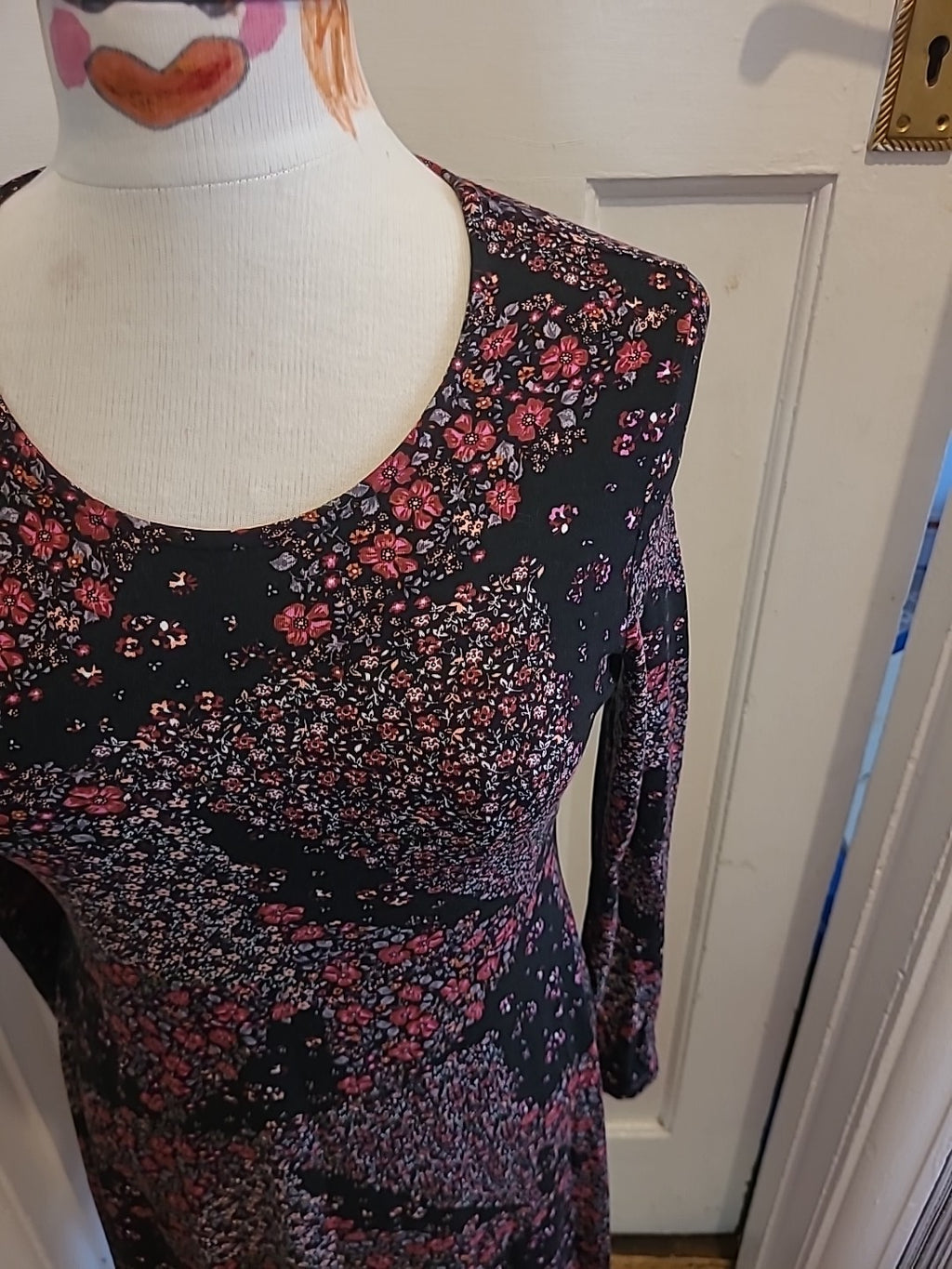 Ladies Size Medium Floral Mid Sleeved Dress