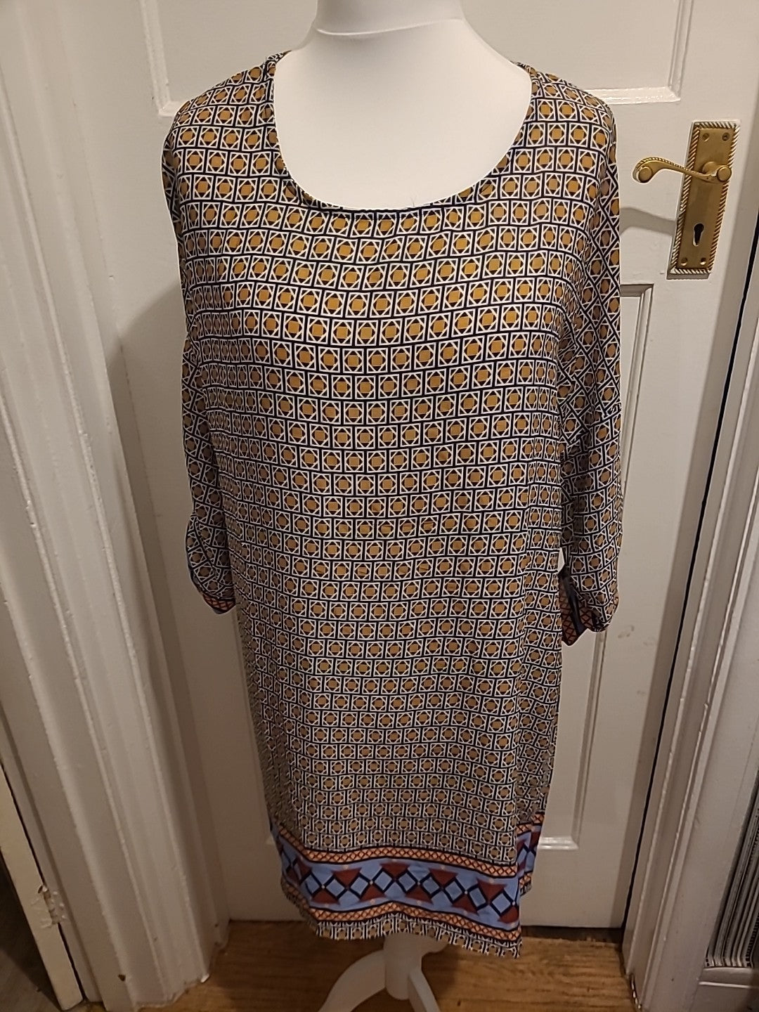 Ladies Flanmade Size Large Brown/Navy/White Long Sleeved Dress