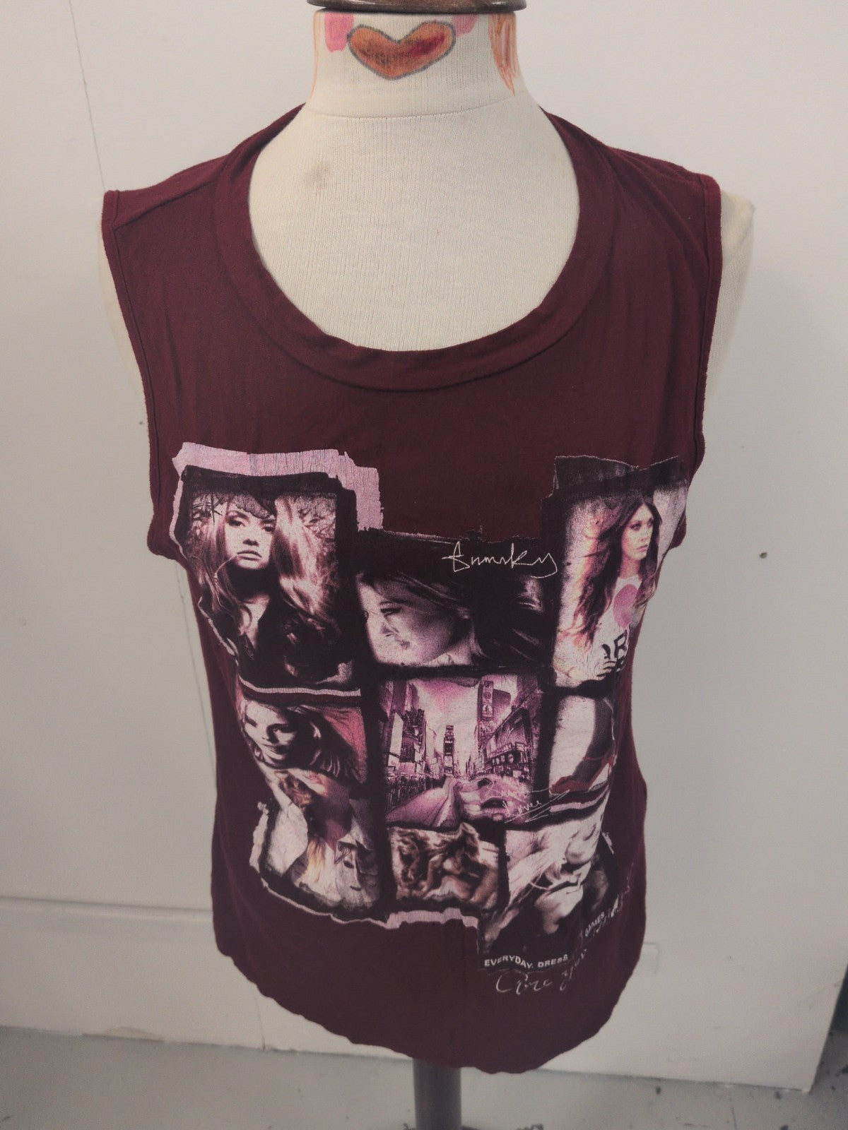 New Look M/L Deep Red Printed Sleeveless Top T-shirt