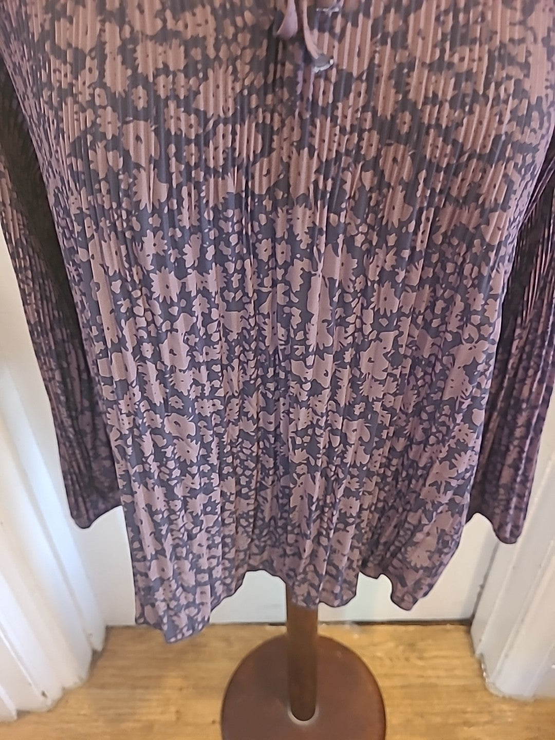 Ladies Primark Size 6 Brown Black Crinkle Long Sleeved Blouse