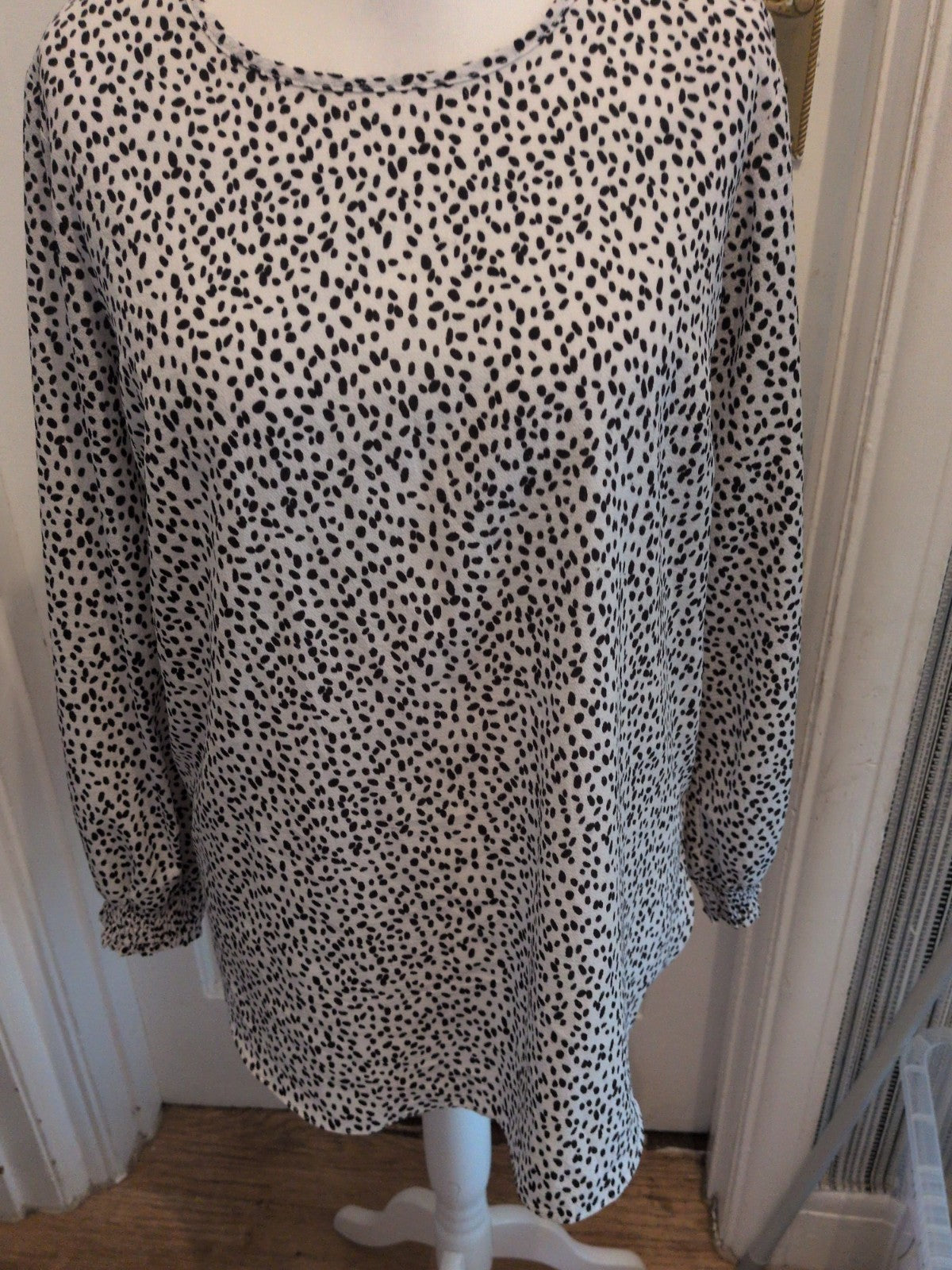 Papaya 16 White With Black Splodges Long Sleeve Blouse
