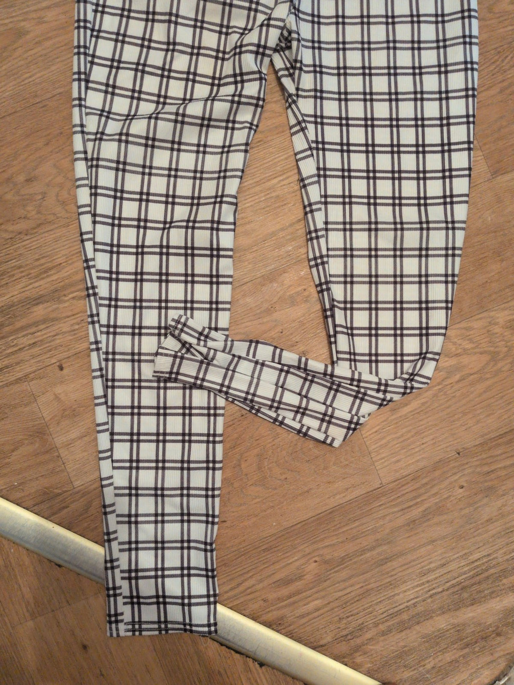 Prettylittlething 14 Check Front Zip Trousers