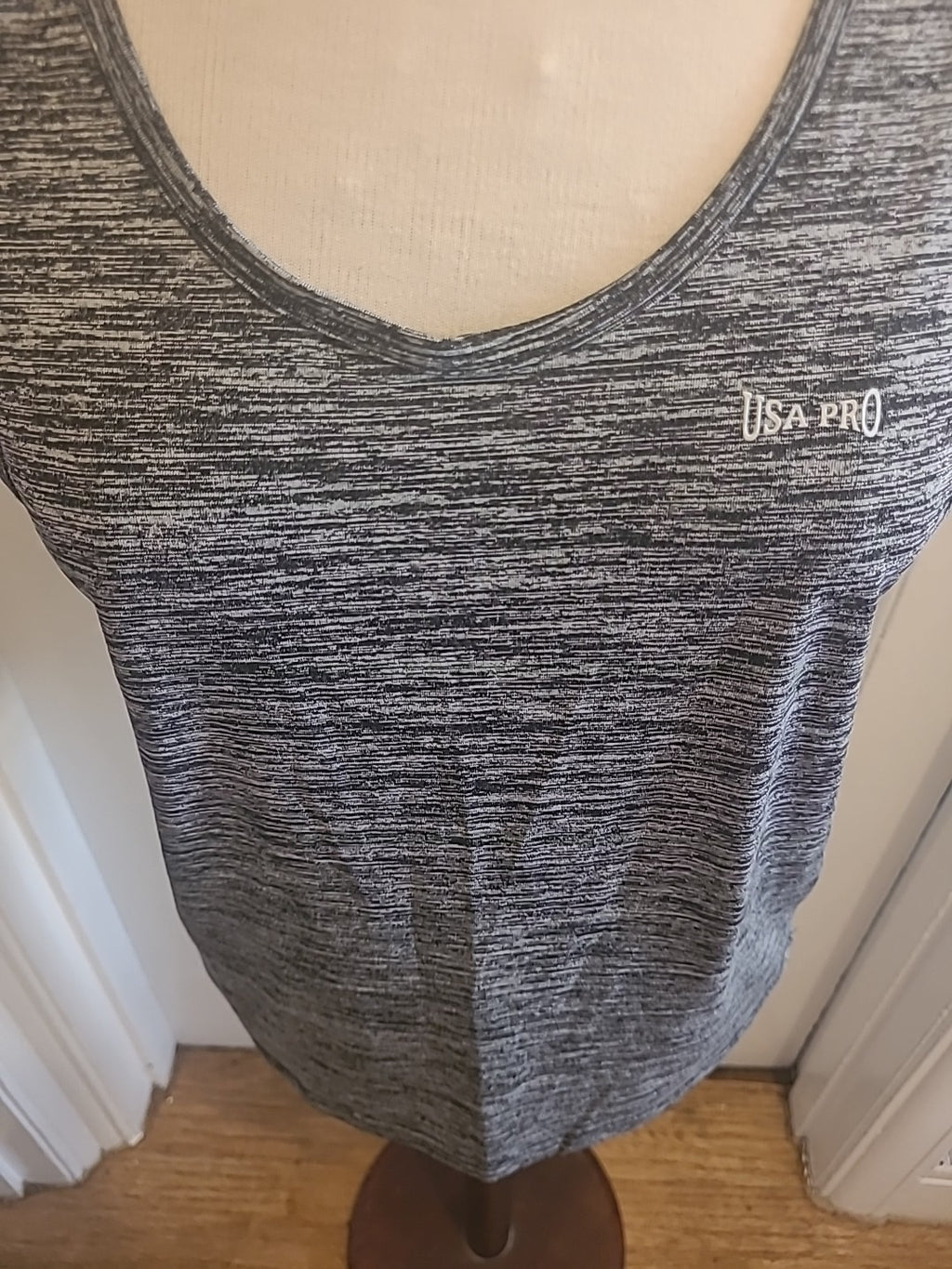 Ladies Usa Pro Size 10 Grey Fleck Racer Style Back Tshirt