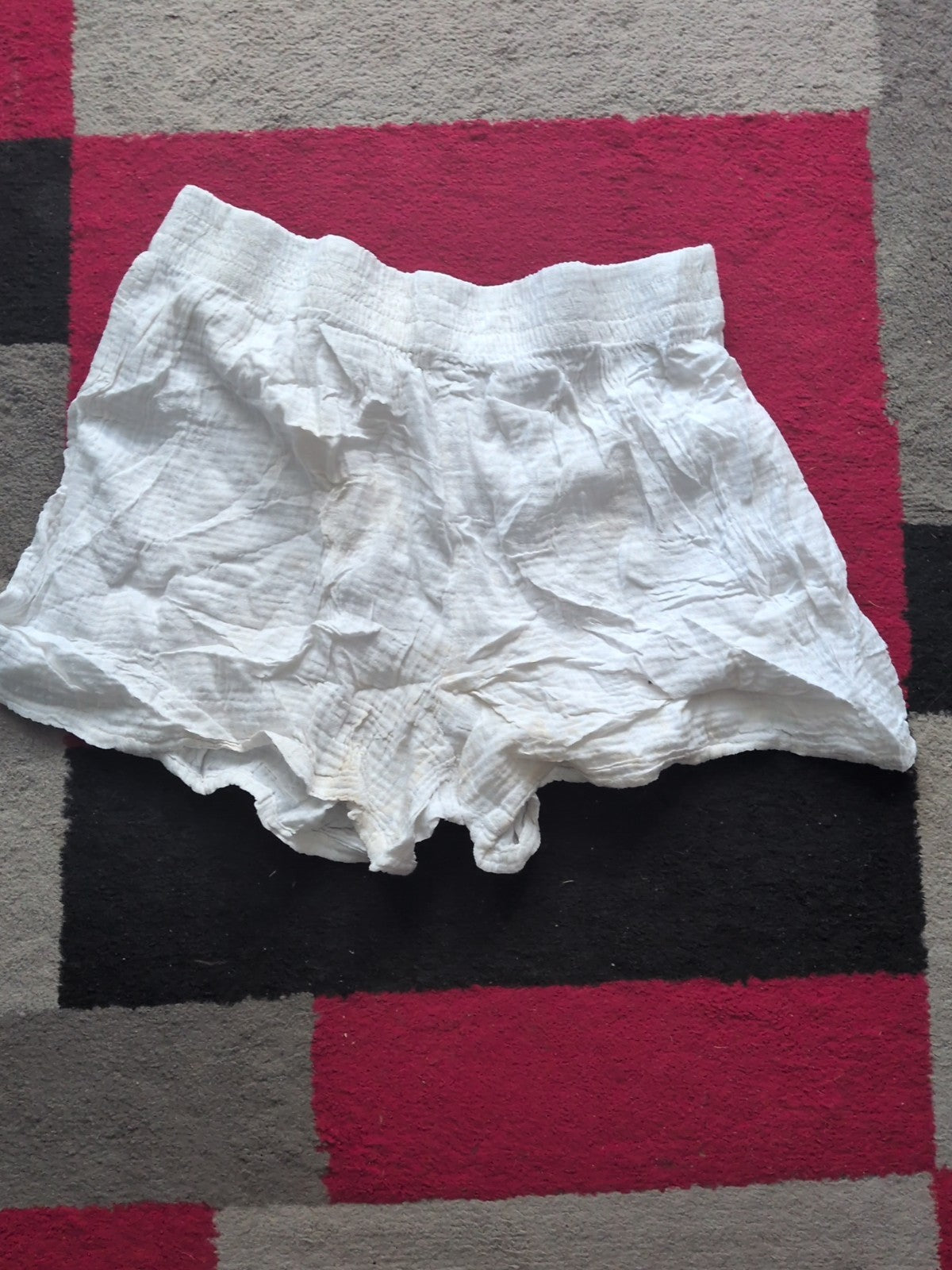 Papaya 12 White Elastic Waist Shorts