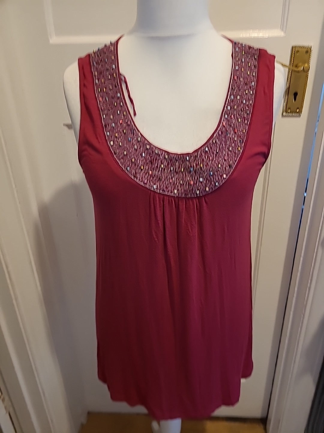 Ladies Moda Size 12 Burgundy Detailed Neck Sleeveless Blouse