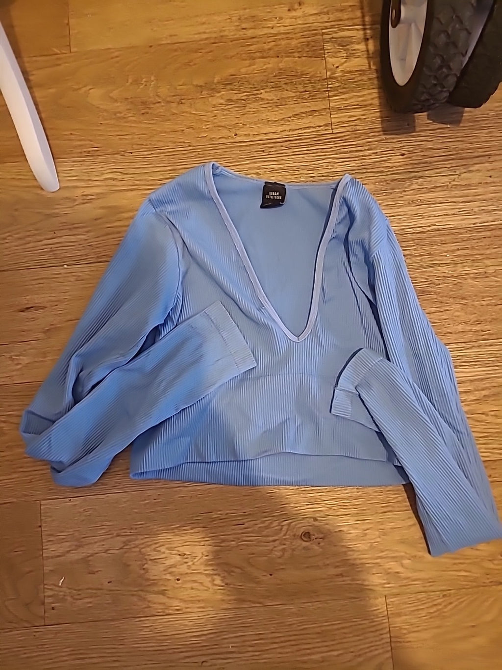 Ladies Urban Outfitters Size XL Blue Ribbed Long Sleeved Crop Top